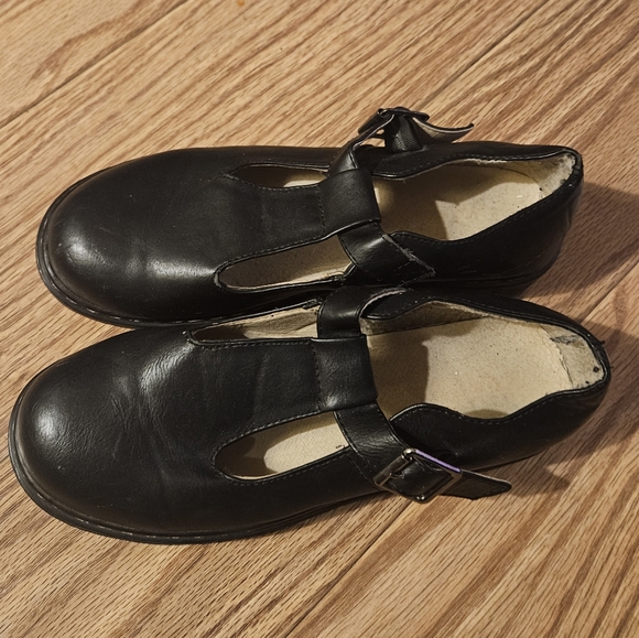 Mary Jane's doc look a like Mary Jane's - Picture 3 of 8